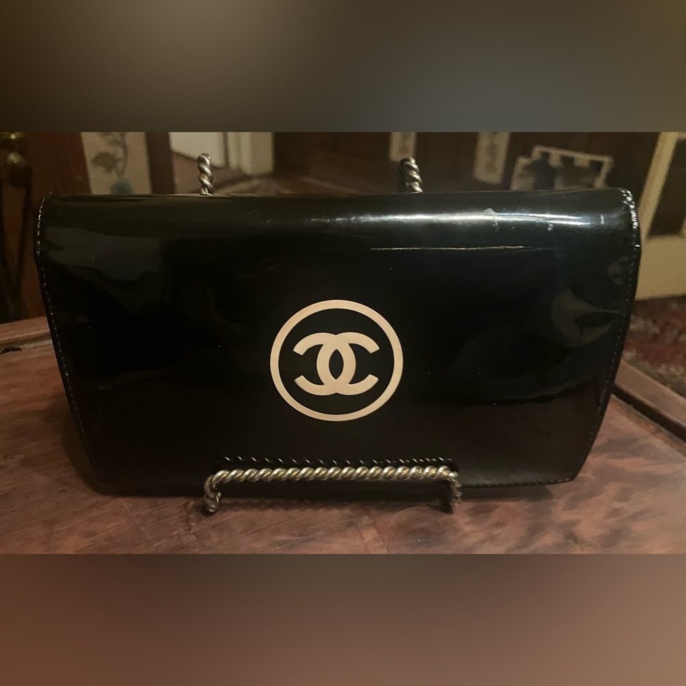 Authentic Chanel Patent Leather Long wallet